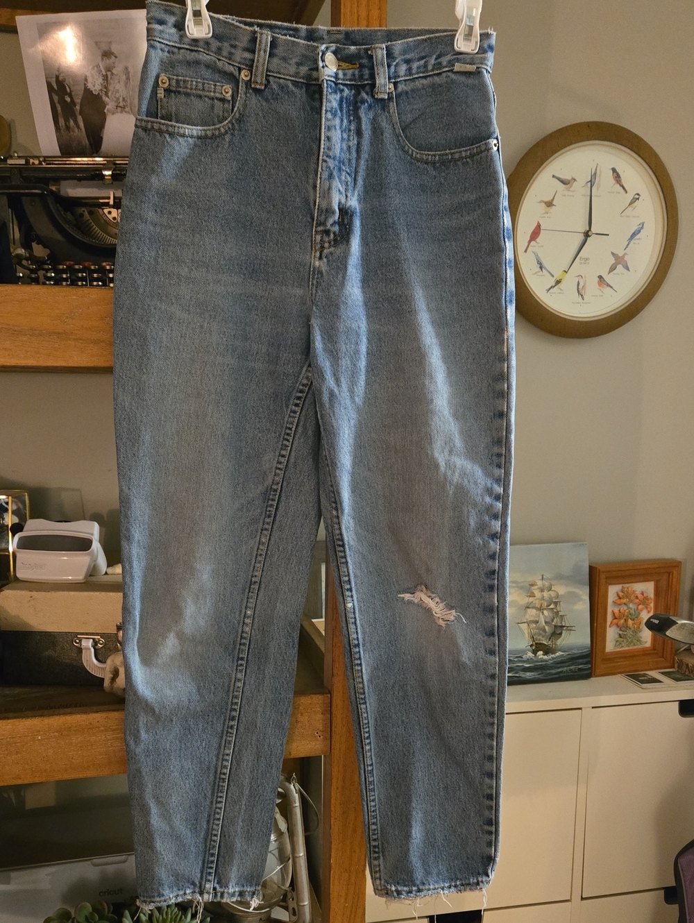 Vintage Esprit Light Blue Relaxed Jeans with Distressed Knee